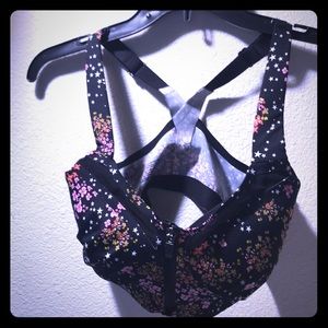 Victoria Secret Incredible Knockout Sport Bra